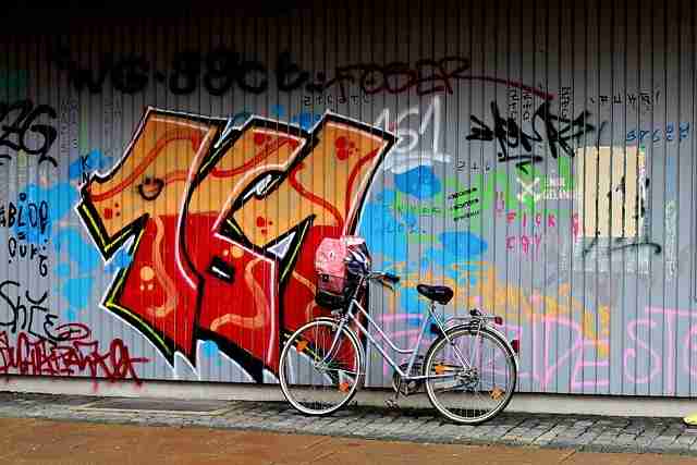 好色先生TV故事片段创新尝试｜午夜频道首发风格突破传统